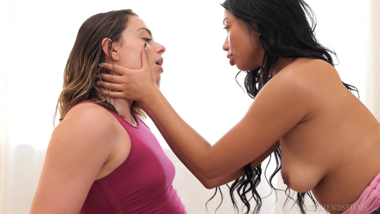 Girlfriends Films: Filme iubite - gagica superbă face dragoste cu bestie crush ei