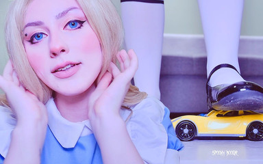 Spooky Boogie: Alice在Mary Jane公寓里撞车