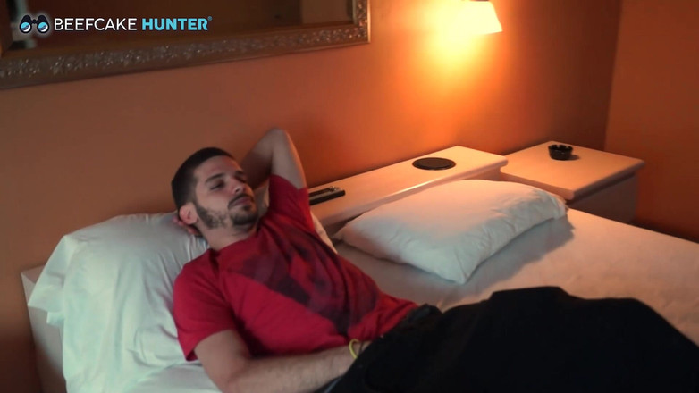 Beefcake Hunter: Sich von Nicks großer Überraschung geritten zu lassen