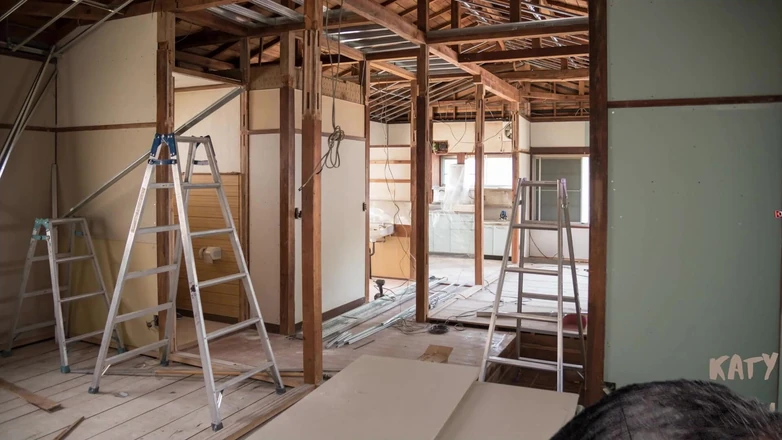 Katy Churchill: Nhà thầu hứng tình bú cu bạn tại công trường...