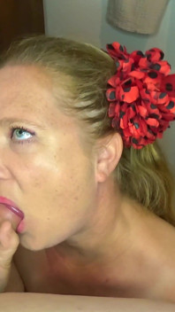 Ein süßer und liebender pOV-blowjob, bevor wir in die stadt geht