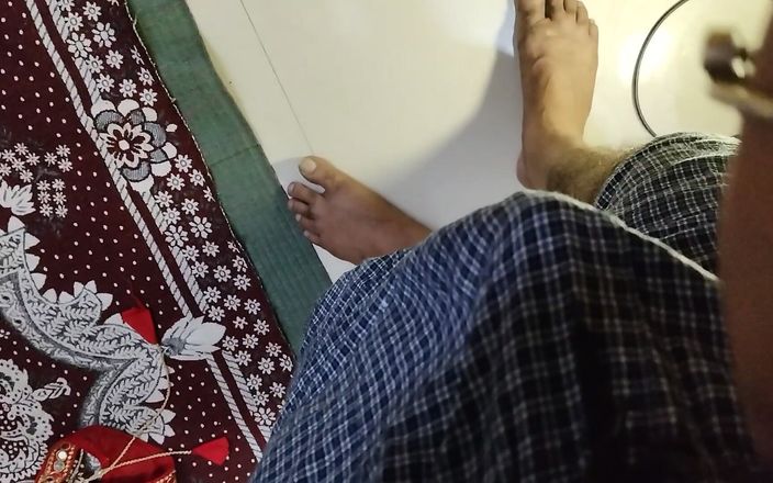 Anar Kali: Wanita dewasa nyepong kontol temannya
