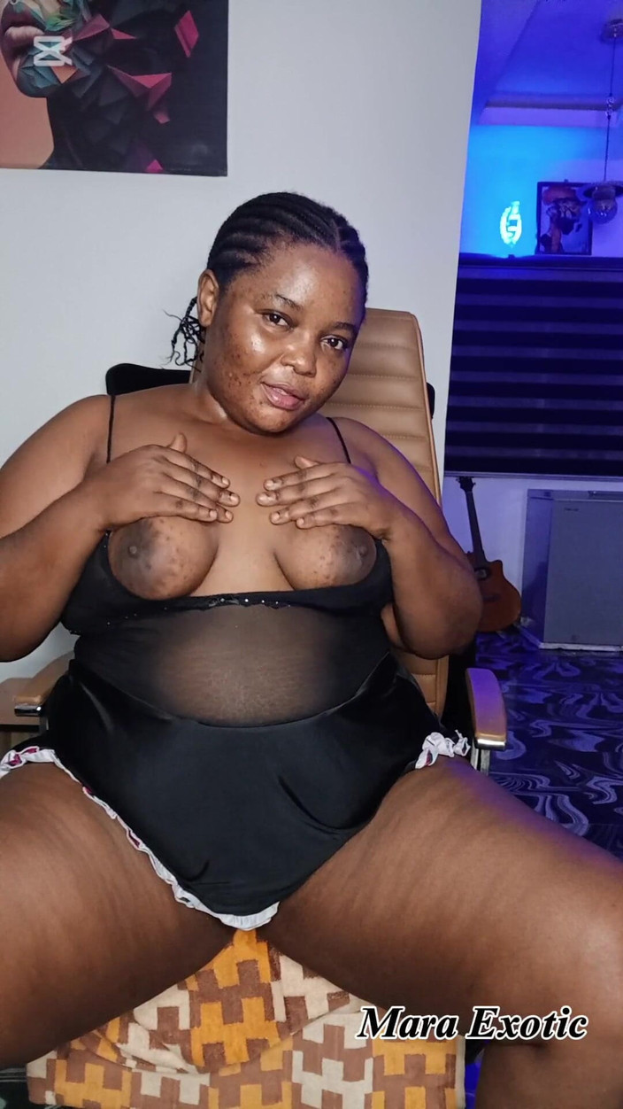 Mara Exotic: अकेली कामुक गृहिणी अकेले फुहार हस्तमैथुन - mara Exotic