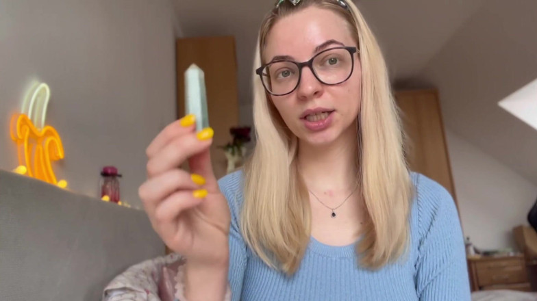 Goddess_Bella_Rae: How to Tell Her About Your Micro Size!