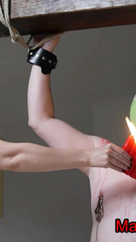 Mistress Claudiacuir bdsm sesja woskowania i chłosty