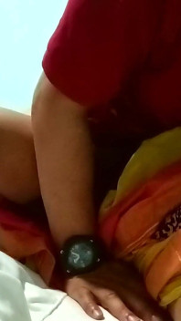 Sandhya insegnante di college del tamil mallu village fa sesso duro con lo studente di nascosto