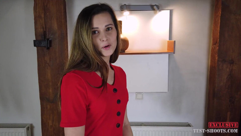 Test-Shoots: Nahá hezká amatérská teenagerka Josie v nahém castingovém videu