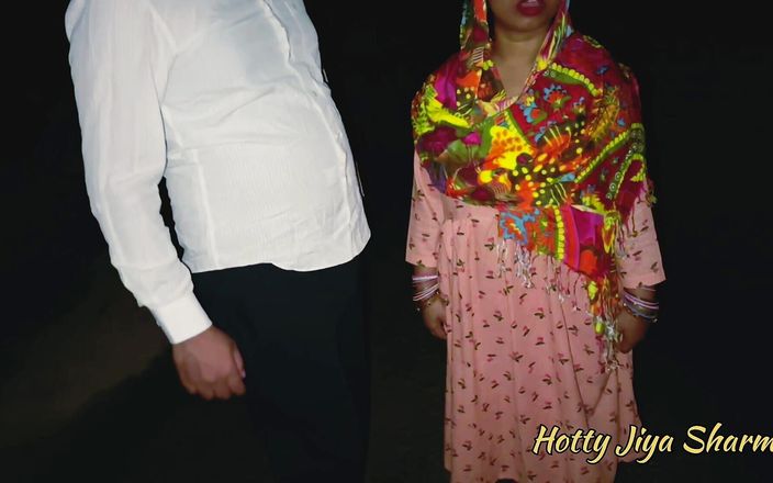 Hotty Jiya Sharma: Вирусная пицца Kulhad Пара слитая в сеть секс-видео трахающей жену соседа
