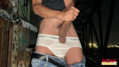 Hung Papi: Velký péro Twink Solo Honění z velkého výstřiku Venku Nachytán...