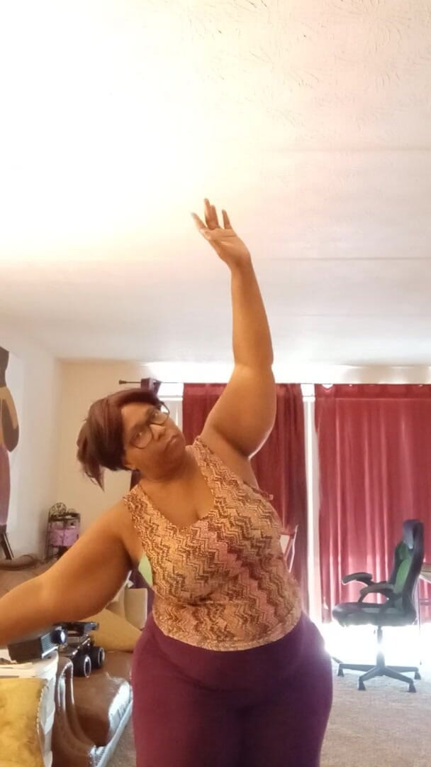 Cosmicrose 678: Buikdancenende bbw cougar