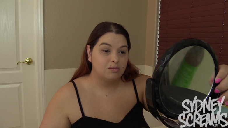 Sydney screams fetish: Makeup Application - HD Wmv