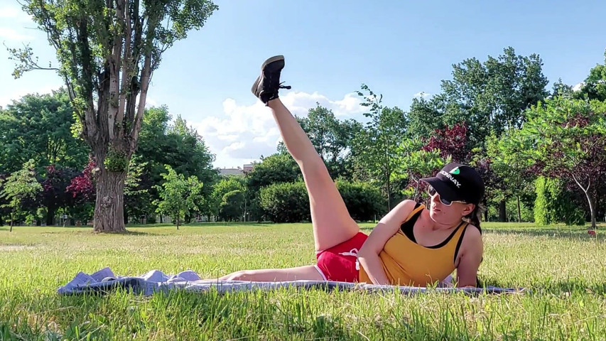 Sexy Girl Sporty Outdoor (Mirsur) Sexy Girl Sporty Outdoor (Mirsur)