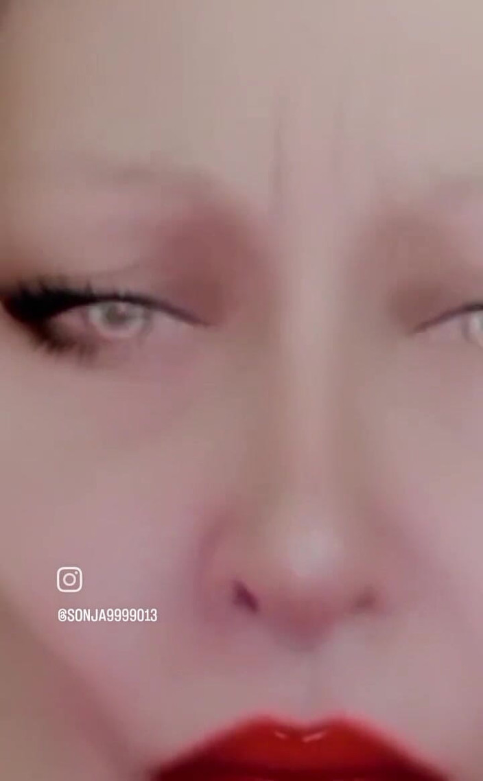 Dominatrix Redsonyja: Für alle XXX müssen Trinkgeld im Glas senden, nachdem Sie 2...