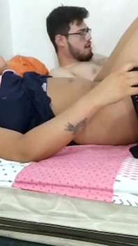 把我的大鸡巴滑进了我烦人的年轻继妹里