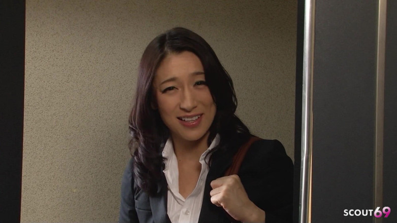 Asian porn collection: Nymphomaniac Japanese Mature Teacher Seduce Big Dick Boy to Fuck...