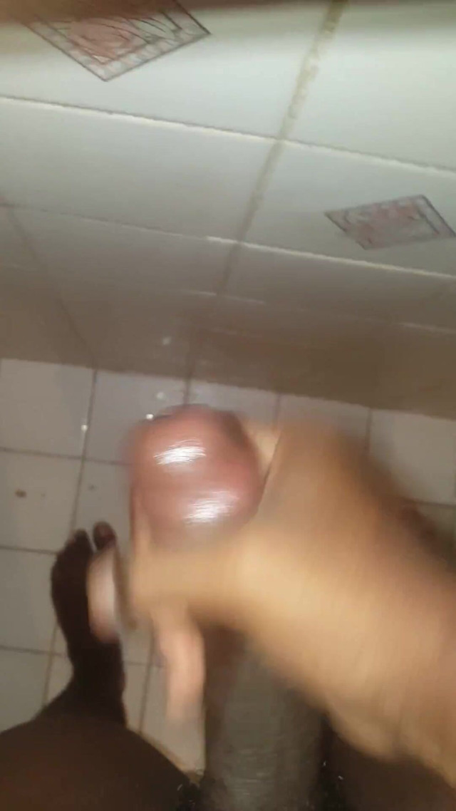 Jerking off S10 E10 (Black guy) Jerking off S10 E10 (Black guy)