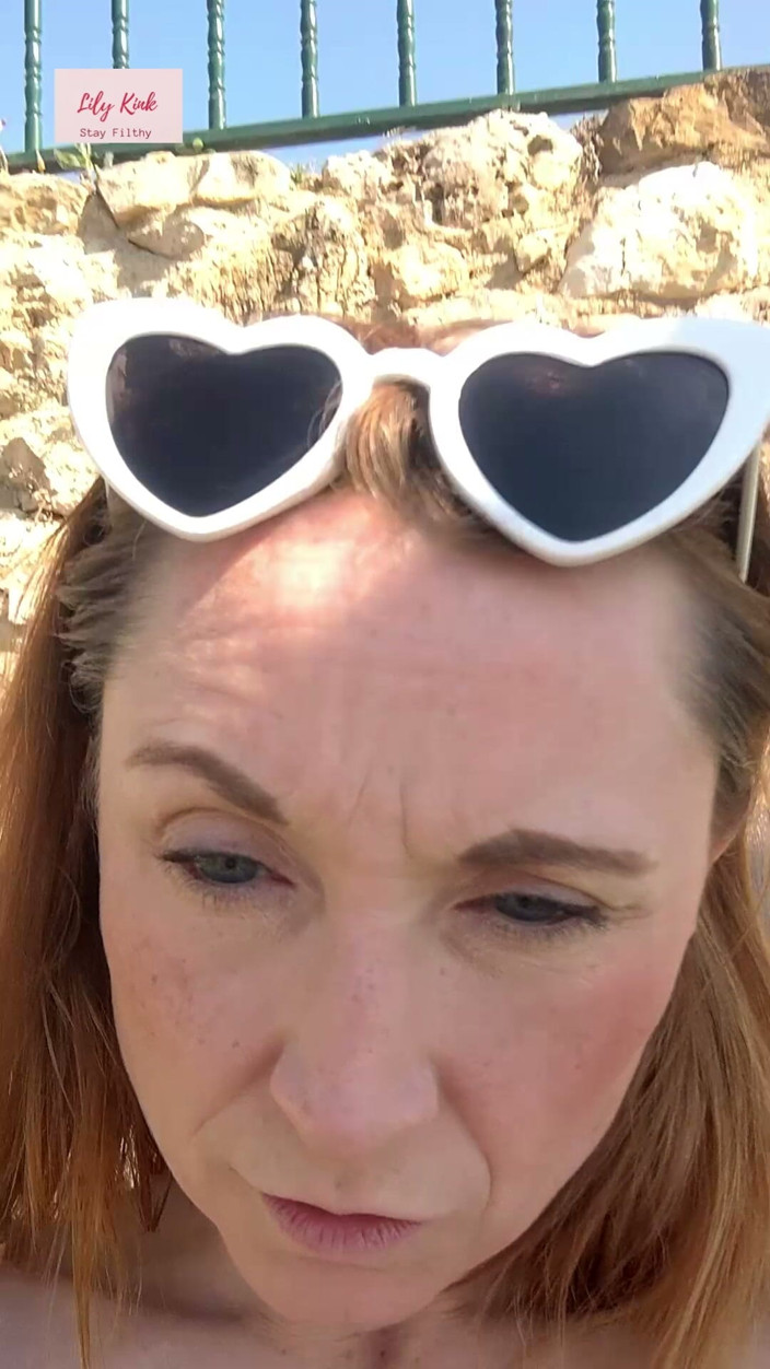 Lily kink: Cougar MILF Outdoor Dirty Talk Pussy Spread Foot Job