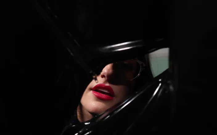 Countess diamond: Confined in Latex Sack POV