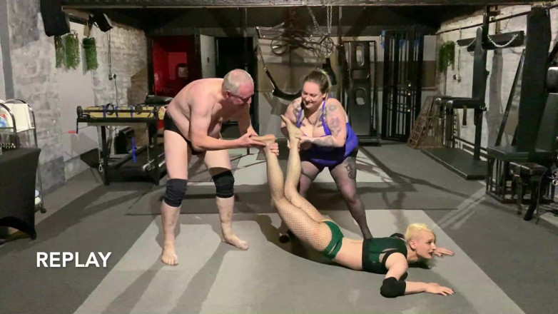 Bambi_beauty1: Bambi y Stephen vs Skylar