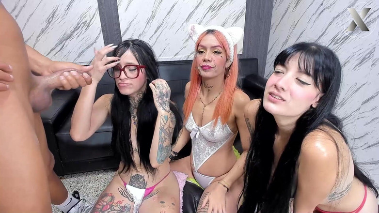Latin bitch: Doble mamada y locura