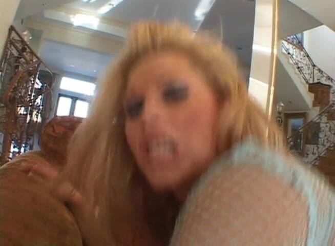 CBD Media: Vollbusige blonde MILF spielt mit ihren titten und wird hart...