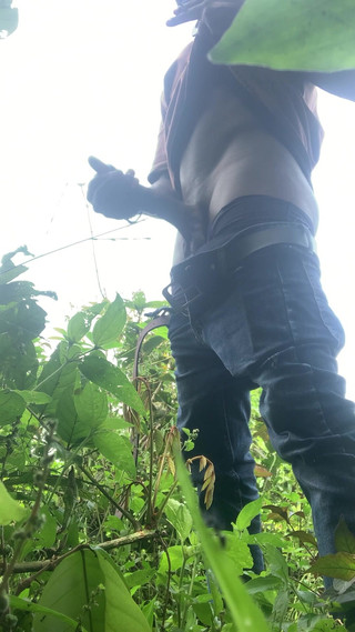 Dickass3x: Sborra veloce dopo una lunga passeggiata nei boschi