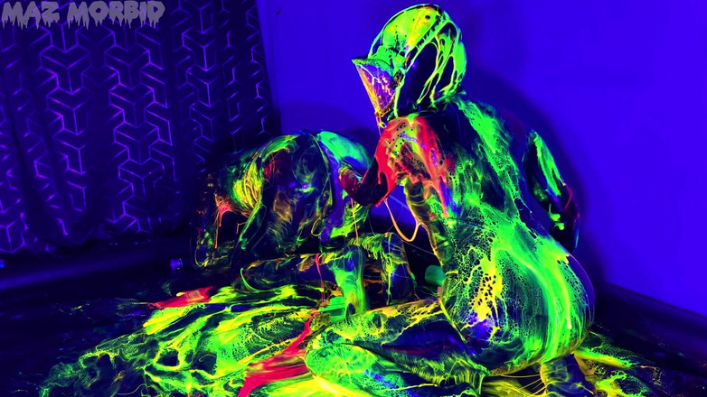 KinkyFemdomTV: UV Fisting Berganda Gimpy basah dan kucar-kacir dengan Patricia X