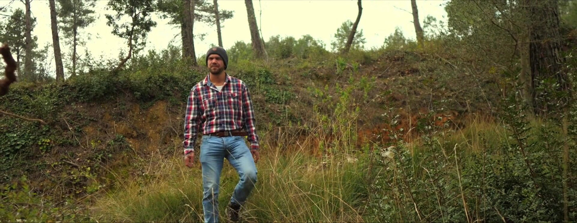 Juan Lucho Gay: Dois Amigos Se Masturbando Na Floresta