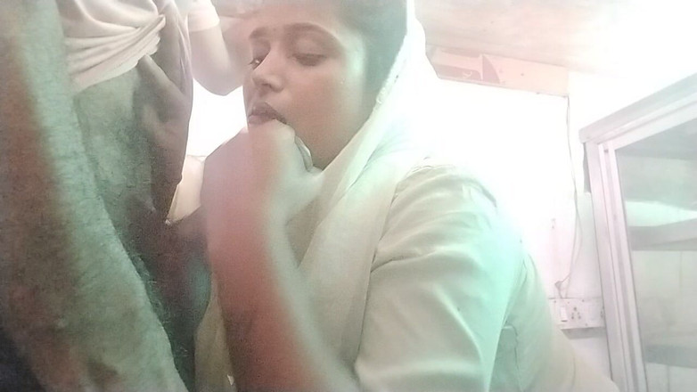 Pooja Didi: 我的 Horney 继妹想要我的大屁股