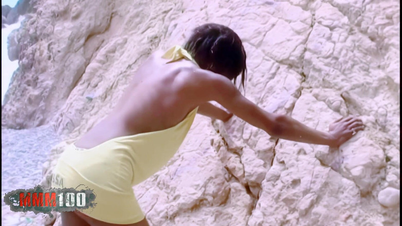 MMM100: Shania: Фотосессия в скалах с Шанаей, великолепная маленькая французская черная девушка