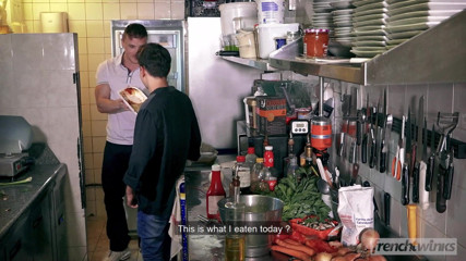 French twinks: Parodia sexy homosexuală a unei celebre emisiuni tv