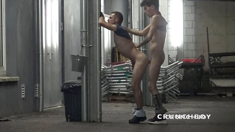 The official French bareback channel: Лускасте чувака відтрахав на вулиці Ехайб Алексіс