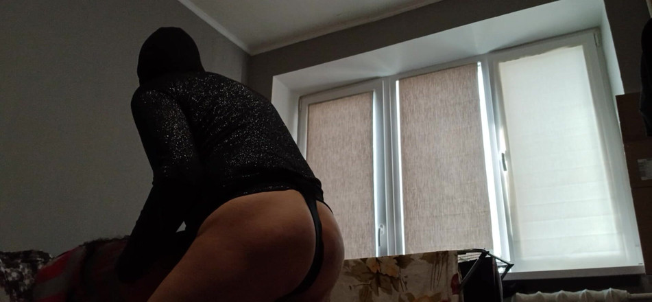 Lesbian-candys: 계모와 나는 혼자가 되자마자, 우리는 섹스하는 것을 멈출 수 없다