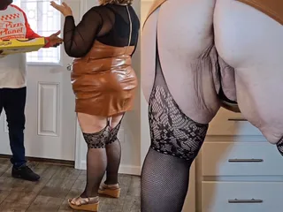 Big juicy ass booty clapper & jamdown: Pizza delivery guy arrived late, so I got very upset...