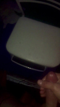 Kinkkire Shoots Big Load Onto White Chair