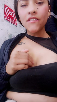 Venha desfrutar dos meus peitos