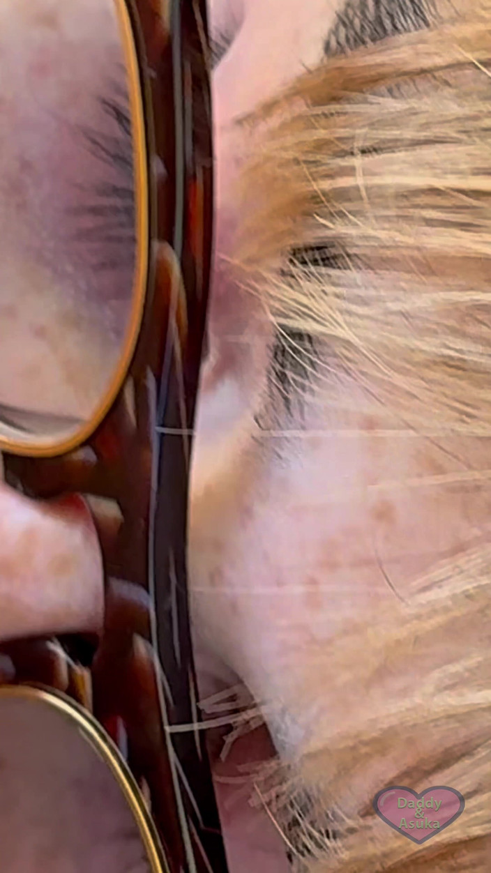 Daddy and Asuka: Сексуальный папочка и малышка становятся горячими друг с другом на улице