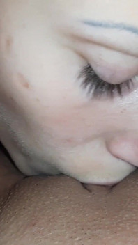She Sucks My Clit and I Cum