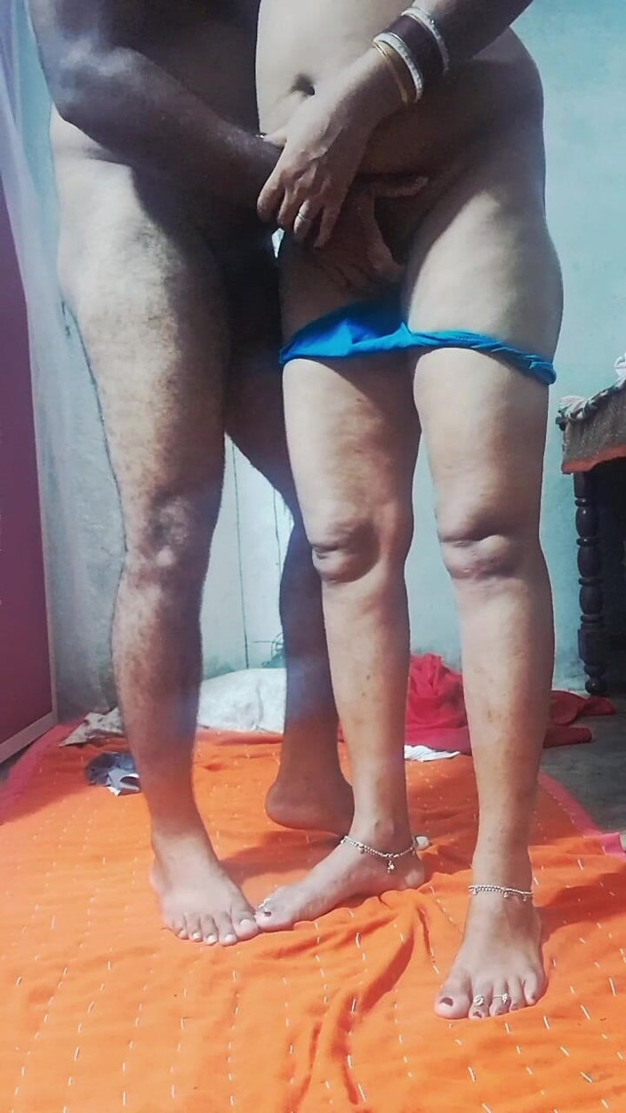 Sexfunlust: Isteri jalang desi yang tidak dipuas berkongkek dengan kawan kolej