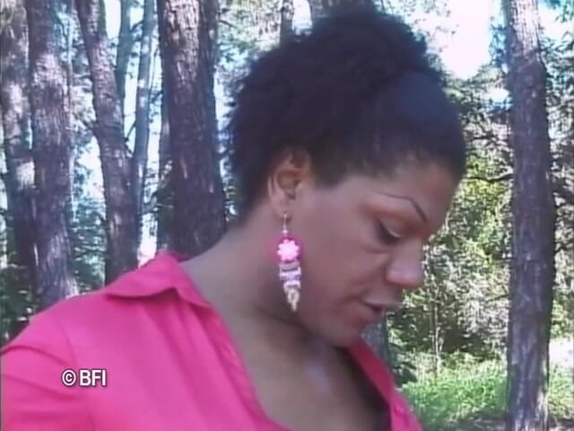 Combat zone transsexual barebacking: Uomo bisessuale e ragazze con trans.