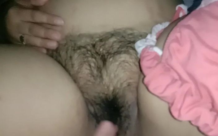 Chubbyme Pinay: 微胖阿姨毛茸茸的阴户让我这次想要狠狠地操她
