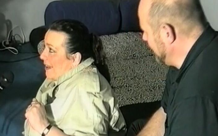 German's Fat Ladies: Duitse bbw dame poesje geneukt op casting