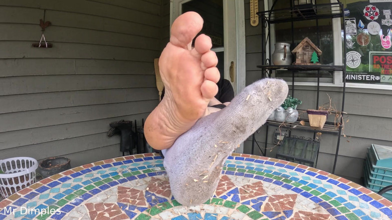 Mr Dimples: 내 더러운 양말과 발을 과시해