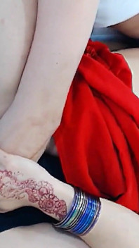 Arkadaşının Ateşli Karısı Yatak Odasında Misyoner Tarzında Sikiliyor Full HD Desi Porno