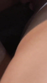 흑인 자지를 입에 넣고 보지에 사정하는 Starla Sterling