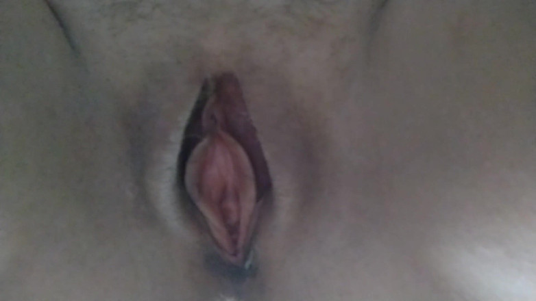 Pussy For Sperm: Bermain dengan pepek saya semasa ayah tiri berada di bilik...