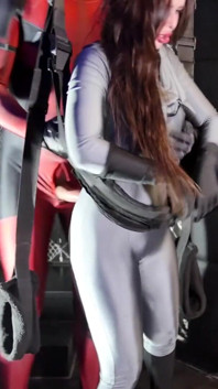 Cassie Fire zentai catwomen fodida