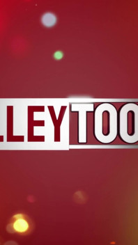 Curvy Thick Hottie Twerkin Her Ass in the Street