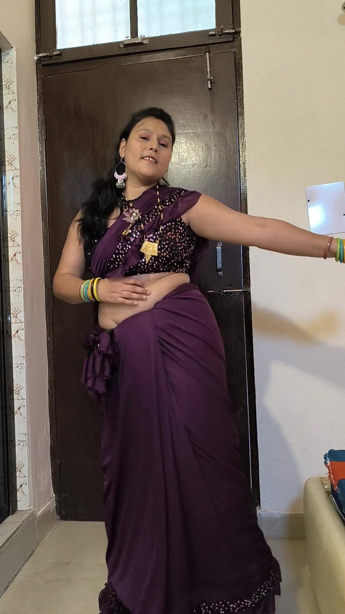 Puja555: Desi Puja Bhabhi Nude Dance
