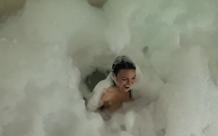 I am Freya Stude: Bubliny nejsou jediné věci, které pop popud! Pop do my...